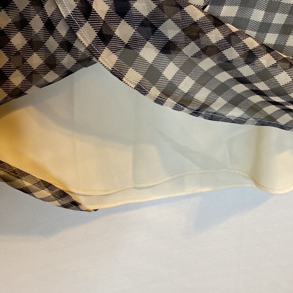 J. Crew Silk Blouse Sleeveless Black and cream check Size 0 Pleated XS - Picture 4 of 5